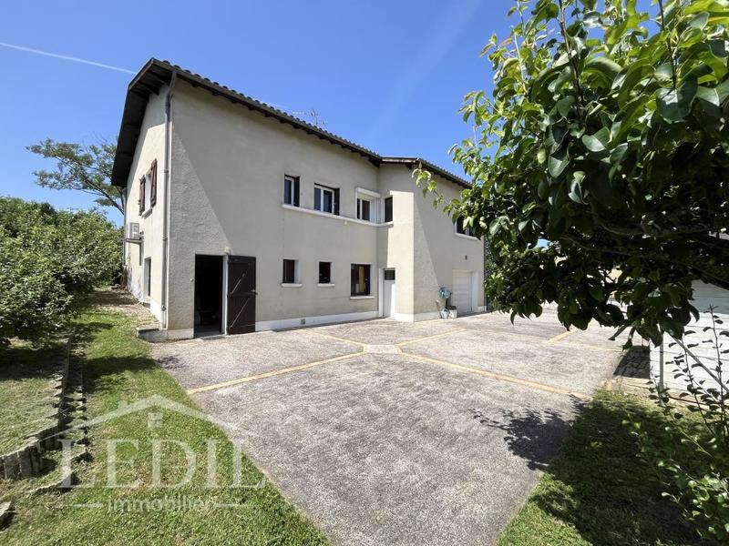 Maison de ville - 140 m² - 5 pièces