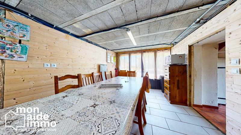 Maison - 215 m² - 7 pièces