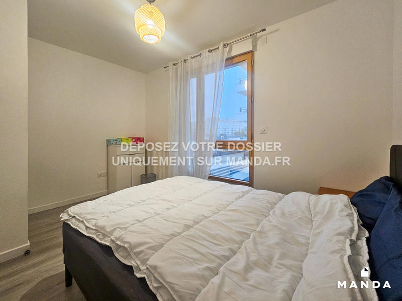 Chambre - 9 m² - 4 pièces