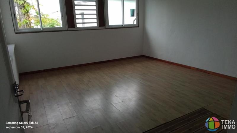 Maison jumelée - 85 m² - 5 pièces