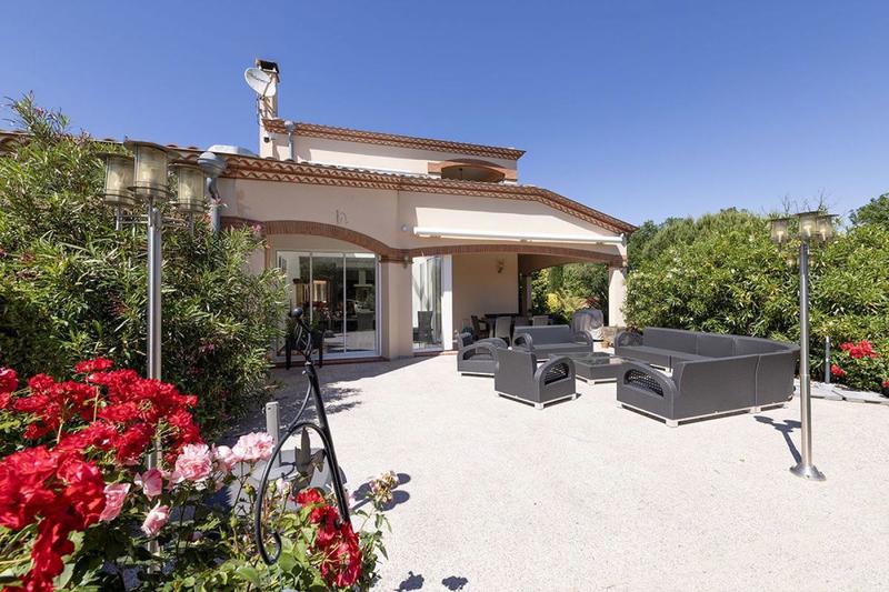 Demeure - 397 m² - 8 pièces