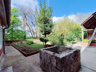 Maison traditionnelle - 151 m² - 6 pièces