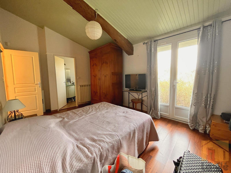 Maison - 267 m² - 10 pièces