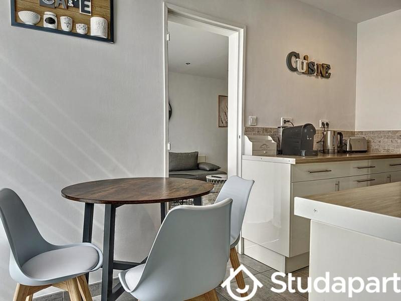 Chambre - 10 m² - 1 pièce