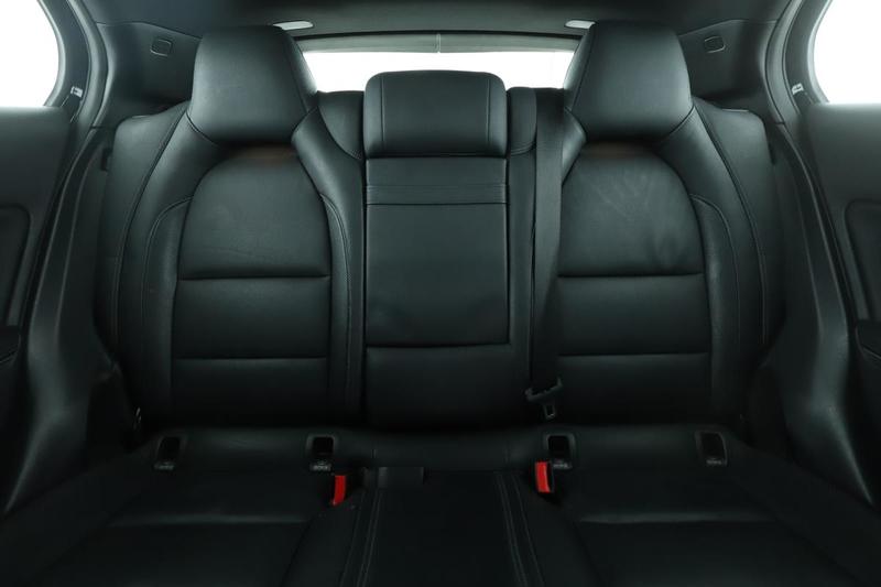 Mercedes Gla 200 d Fascination 7g-Dct 136 ch