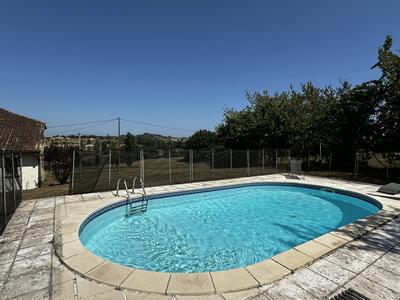 Maison traditionnelle - 200 m² - 6 pièces