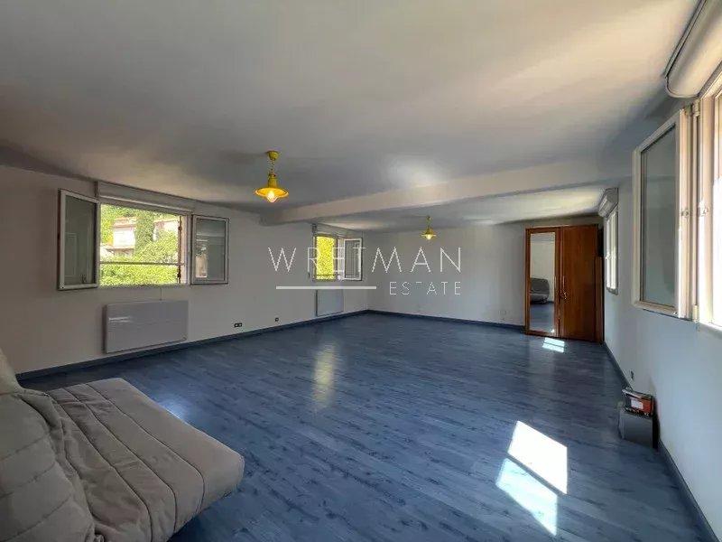 Maison - 140 m² - 7 pièces