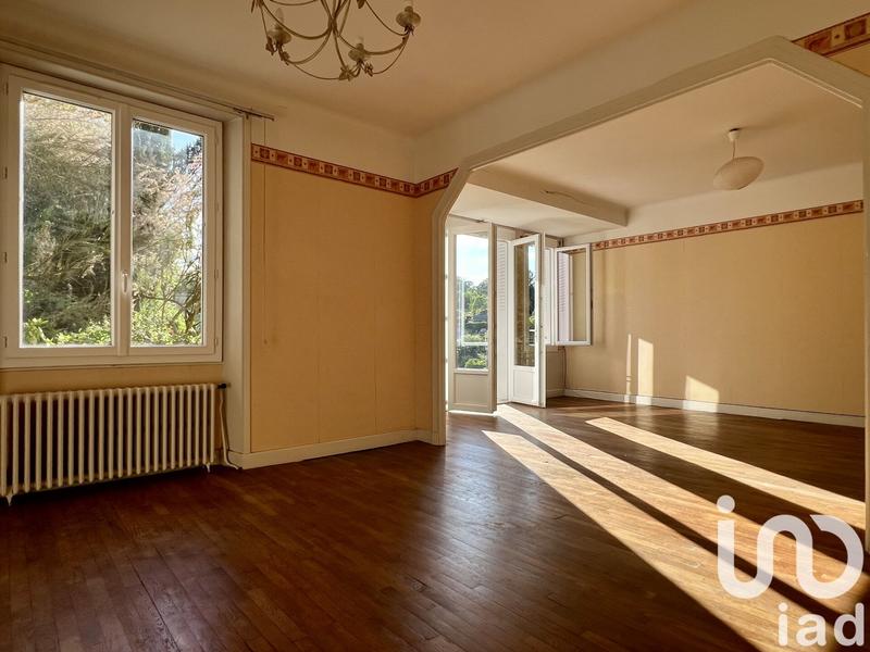 Maison - 220 m² - 9 pièces
