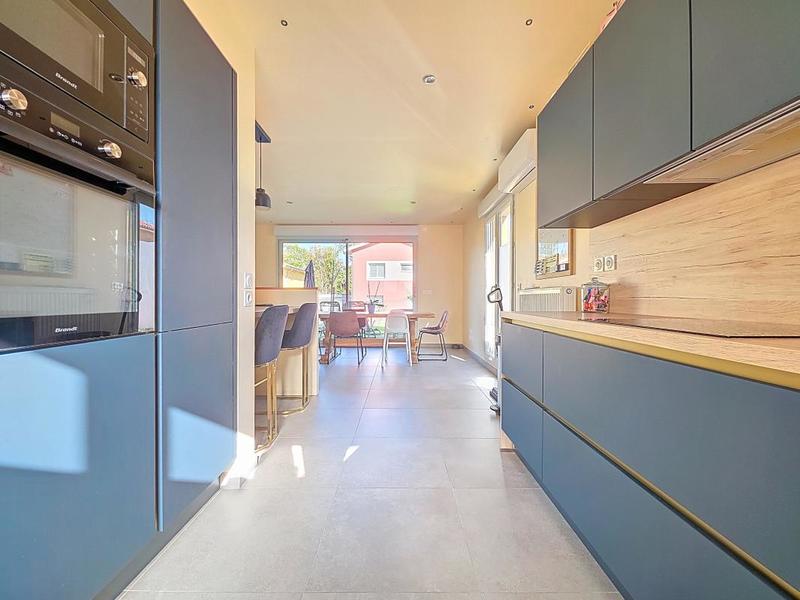 Maison - 104 m² - 5 pièces