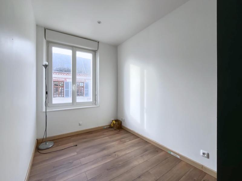 Maison - 93 m² - 4 pièces