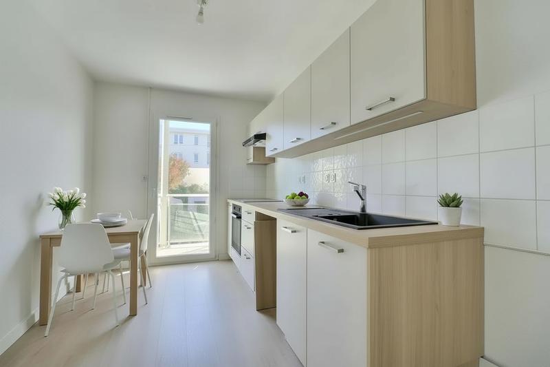 Appartement - 99 m² - 5 pièces