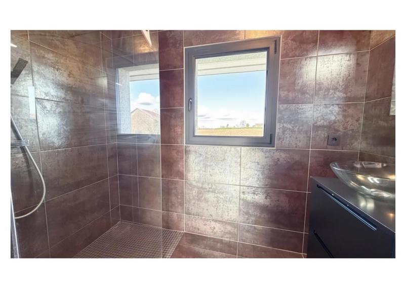 Maison - 245 m² - 6 pièces