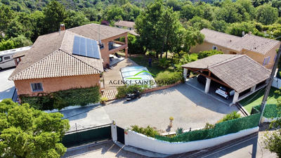 Maison - 180 m² - 5 pièces