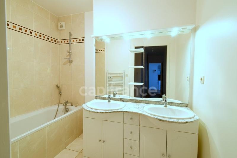 Appartement - 85 m² - 3 pièces