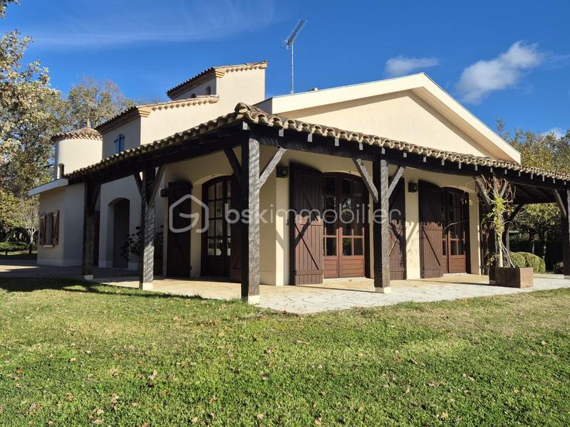 Maison - 183 m² - 6 pièces