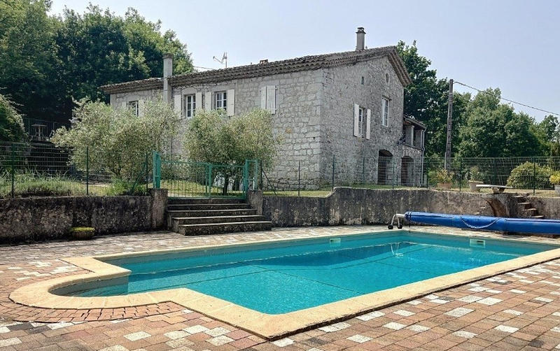 Maison - 146 m² - 6 pièces