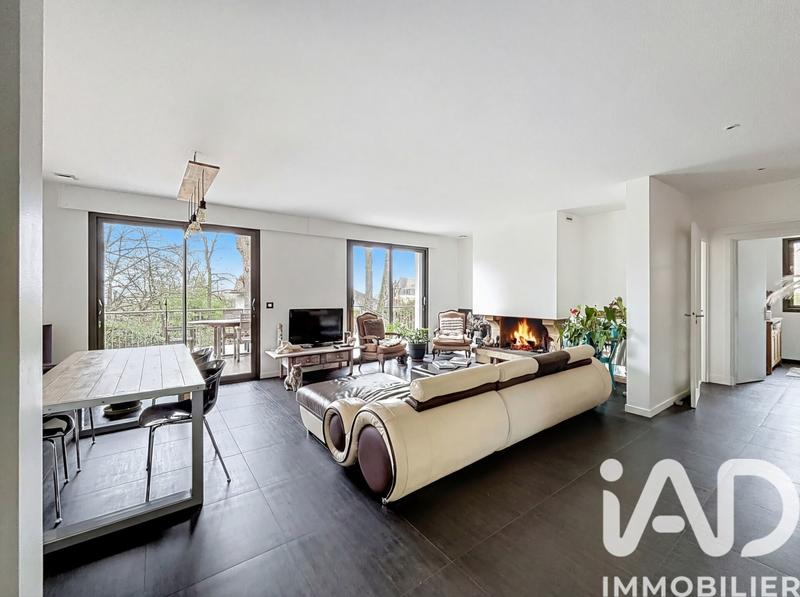 Maison - 220 m² - 7 pièces