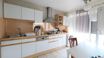 Appartement - 98 m² - 4 pièces