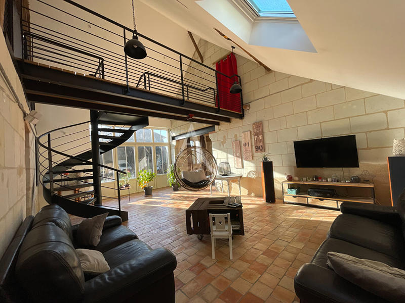 Maison - 212 m² - 7 pièces