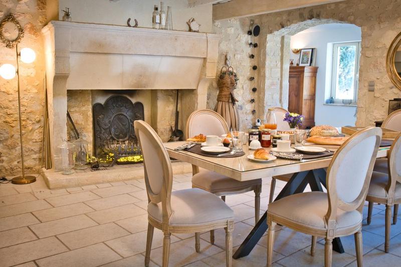 Mas - 359 m² - 11 pièces