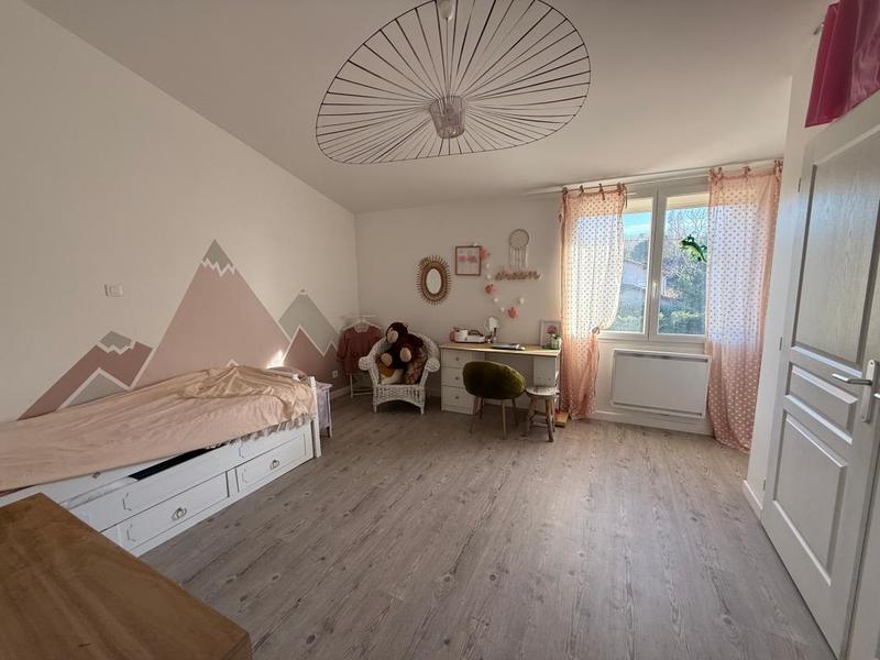 Maison - 180 m² - 5 pièces