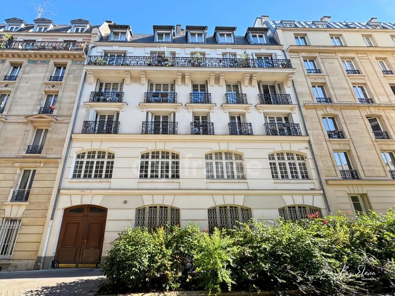 Appartement bourgeois - 73 m² - 4 pièces