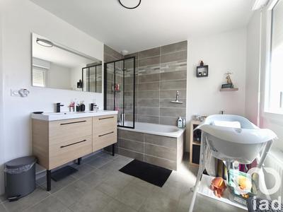 Maison - 87 m² - 4 pièces