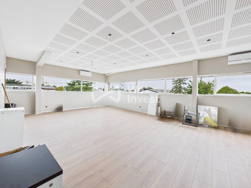 Local commercial - 1 468 m²