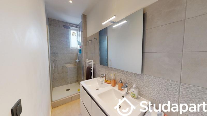 Appartement - 57 m² - 4 pièces