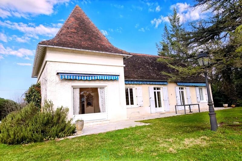 Maison - 160 m² - 5 pièces