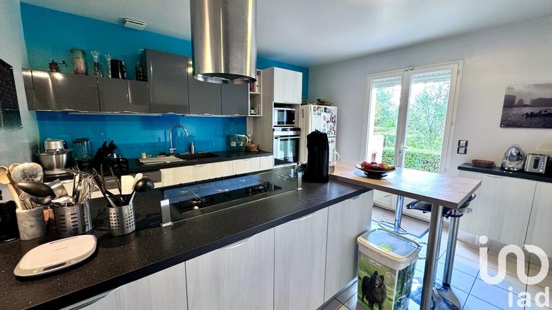 Maison - 214 m² - 8 pièces