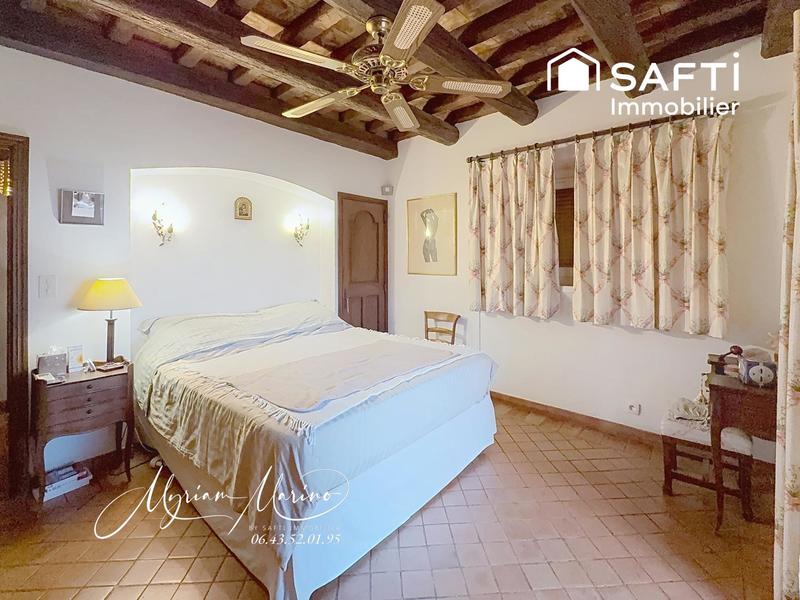 Maison - 180 m² - 7 pièces