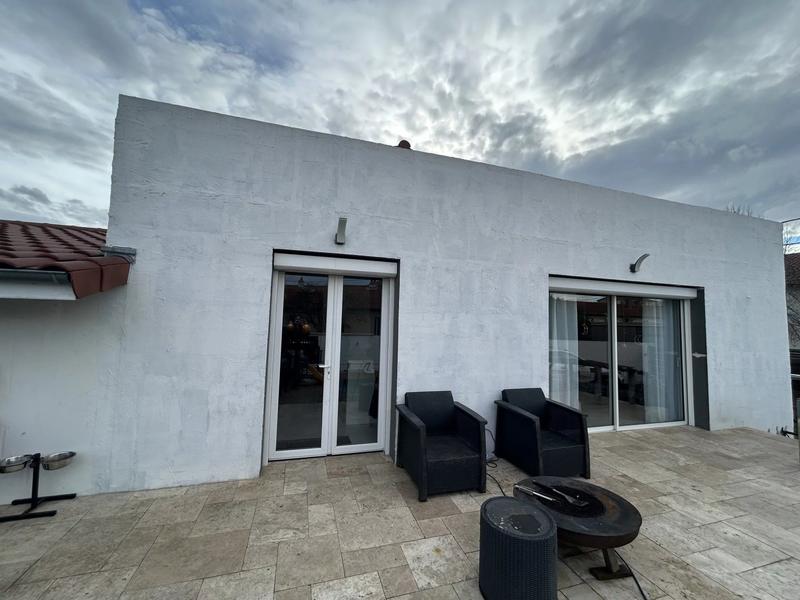 Maison - 97 m² - 4 pièces