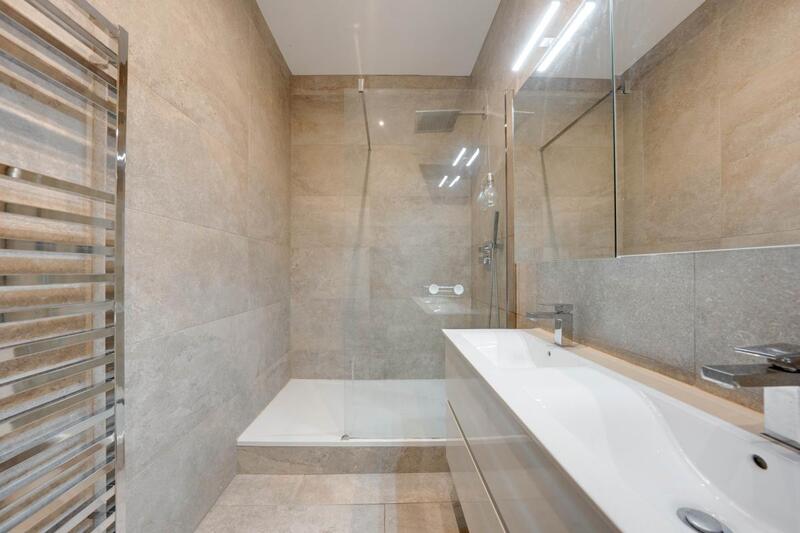 Appartement - 223 m² - 5 pièces