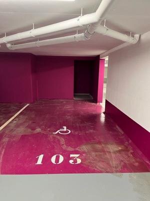 Parking / Garage - 18 m²