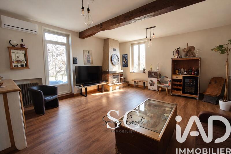 Maison de village - 252 m² - 7 pièces