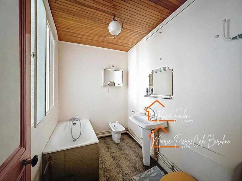 Maison - 137 m² - 6 pièces