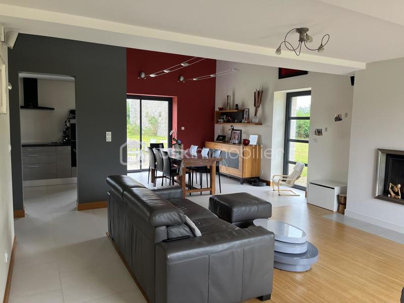 Propriété - 230 m² - 7 pièces