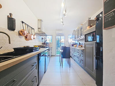 Maison - 140 m² - 5 pièces