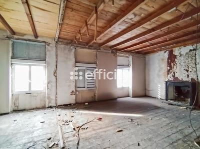 Maison - 201 m² - 7 pièces