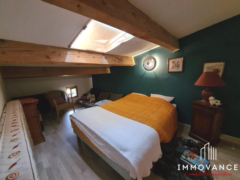 Appartement - 93 m² - 5 pièces