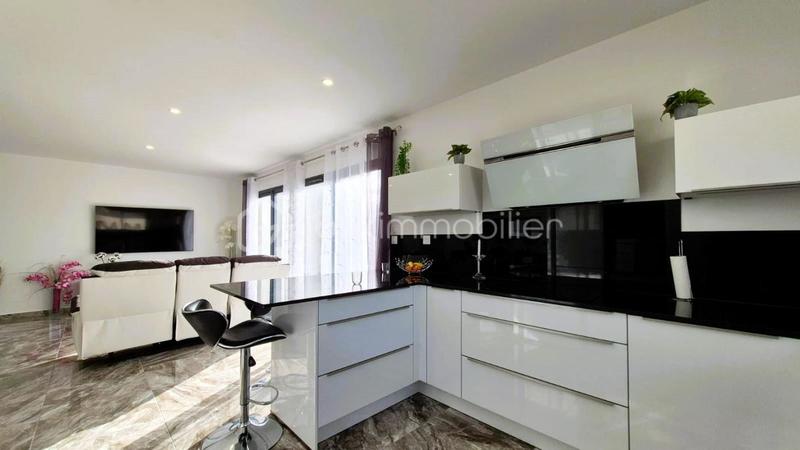 Villa - 100 m² - 4 pièces