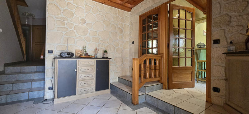 Maison - 156 m² - 9 pièces