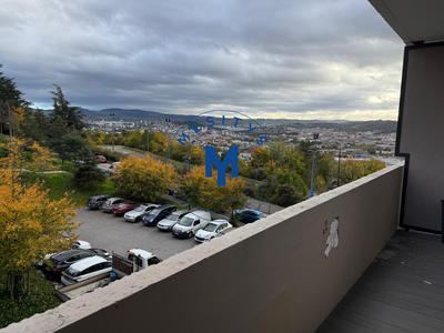 Appartement - 80 m² - 4 pièces