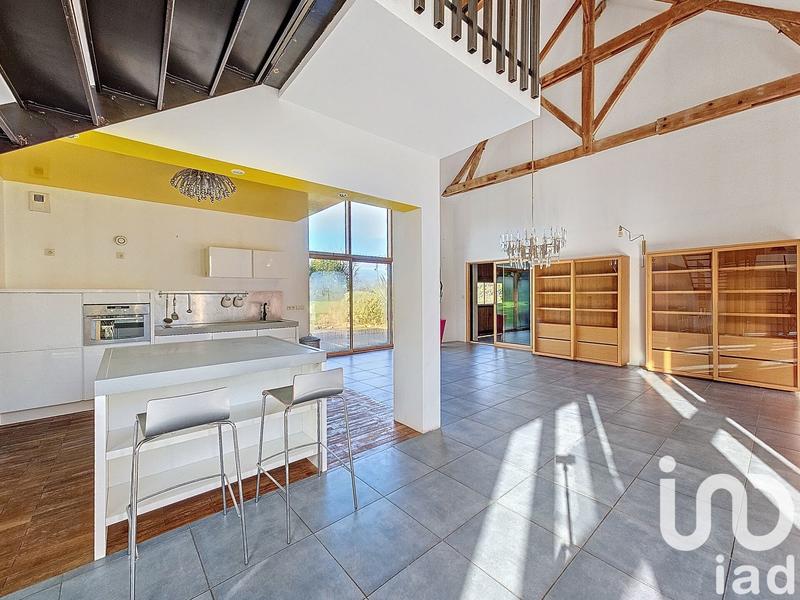 Maison - 277 m² - 8 pièces