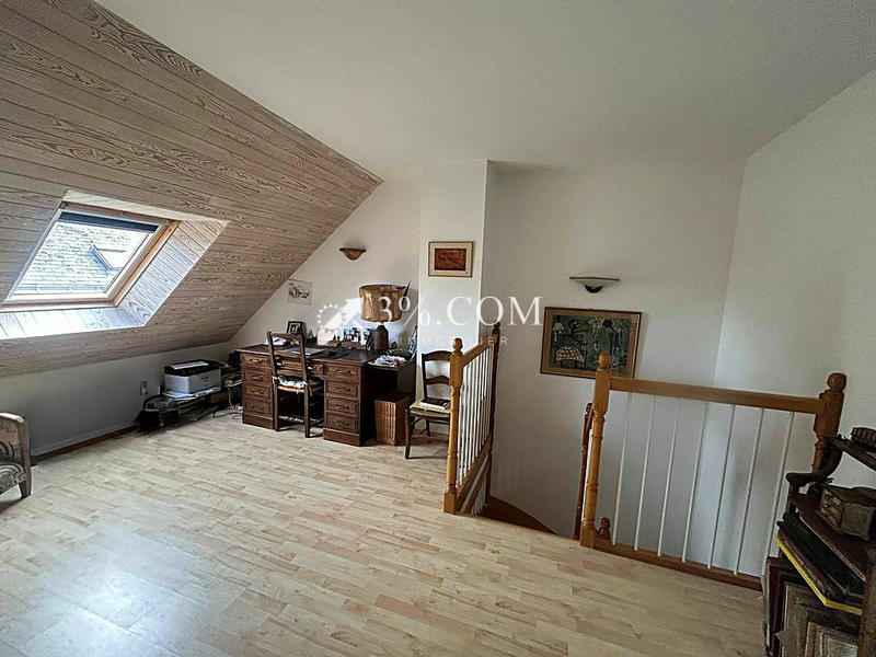 Maison - 136 m² - 6 pièces