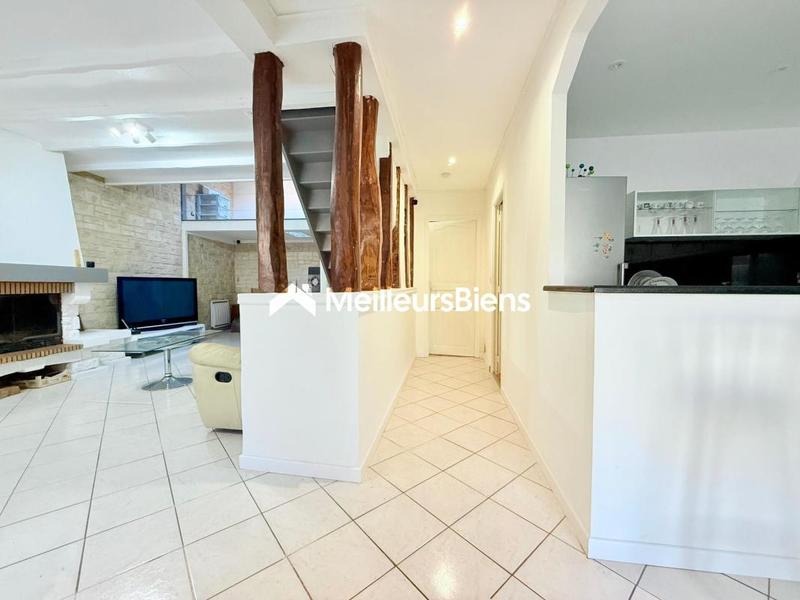 Maison - 93 m² - 5 pièces