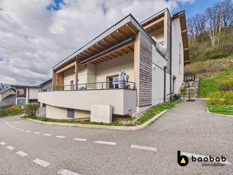 Appartement - 82 m² - 4 pièces