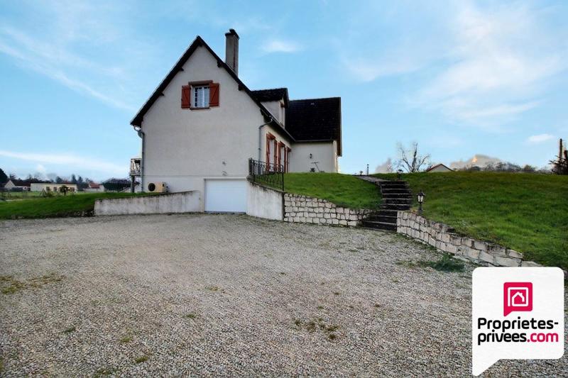 Maison - 210 m² - 8 pièces