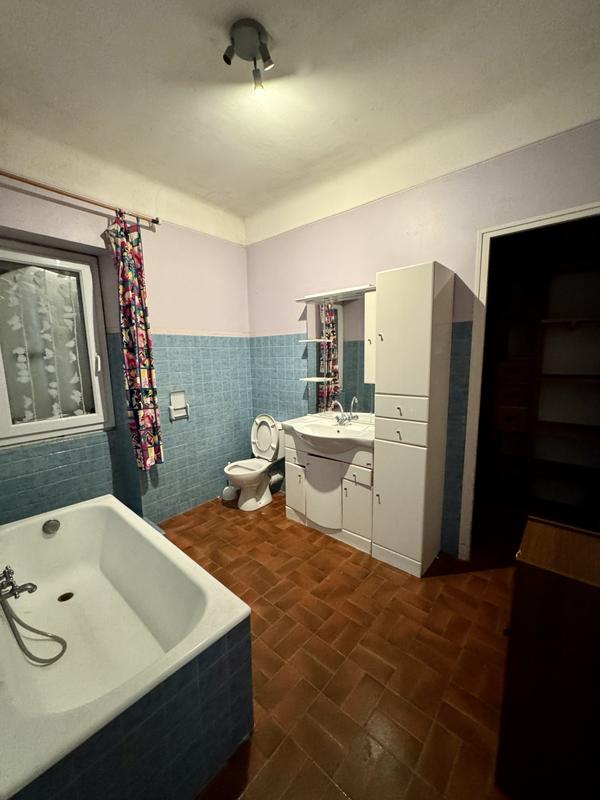 Mas - 261 m² - 8 pièces